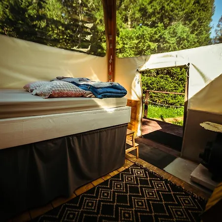 Tente de luxe Nuit Insolite En Eco-bivouac A 20min D'annecy